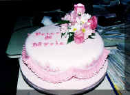 cake06.jpg (34331 bytes)